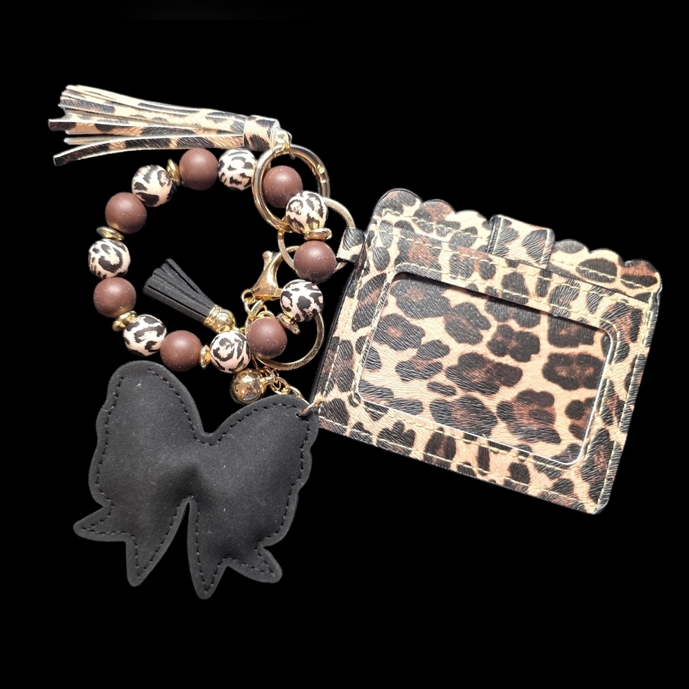 Leopard Pattern Wallet and Keychain Set - Picture 2 of 2